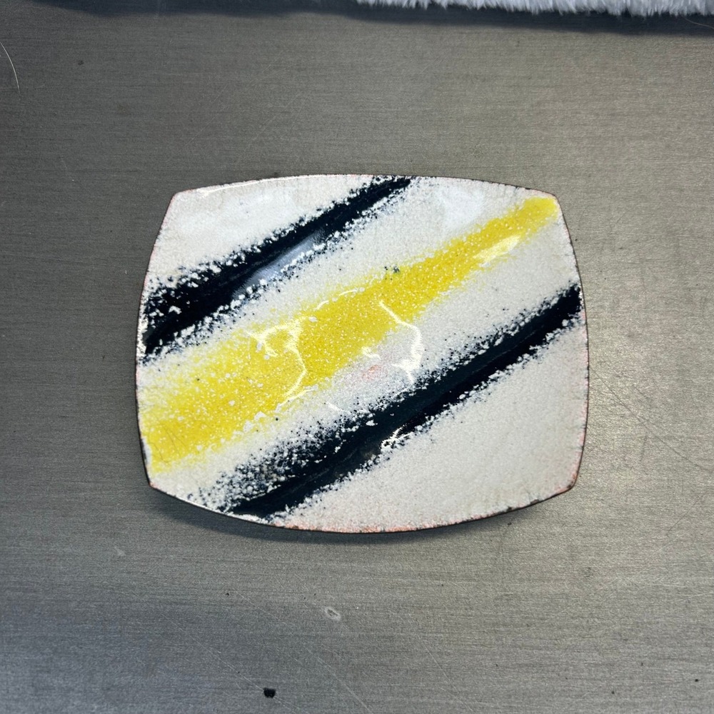 intage West German Metal Enameled Plate/TrayEnamel Dish Black Yellow White